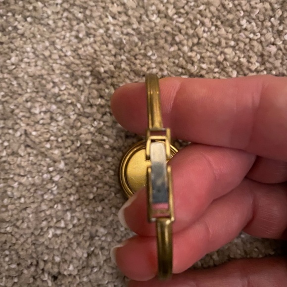 Gucci bangle watch with 23 bezels - Picture 6 of 6